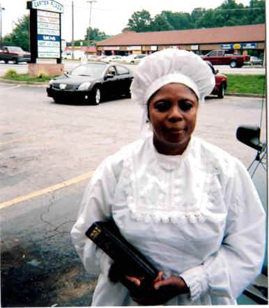 adenike21.jpg (32299 bytes)