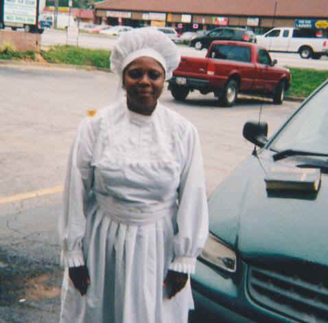 adenike23.jpg (32934 bytes)